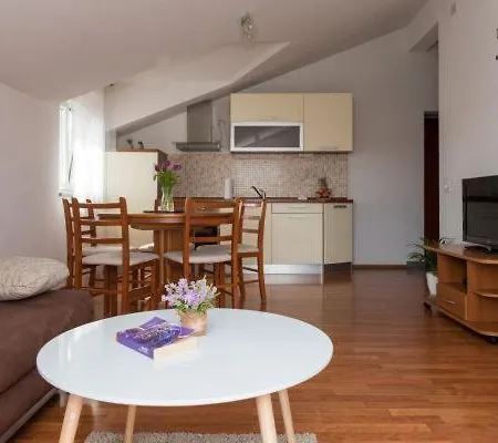 Summer House Apartment *