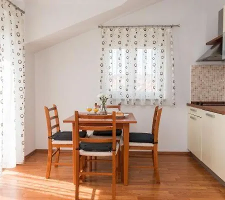Summer House Apartment Vodice